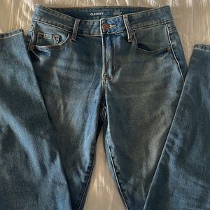 NEVER WORN womens old navy slim-straight jeans